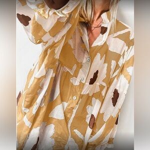 Flowy Floral Button-Front Women’s Top in Mustard and White